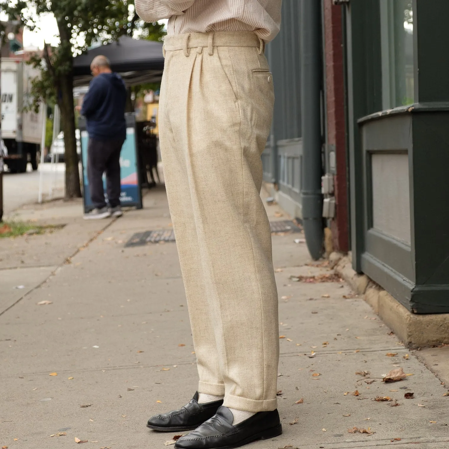 Double Pleat Trousers in Ecru