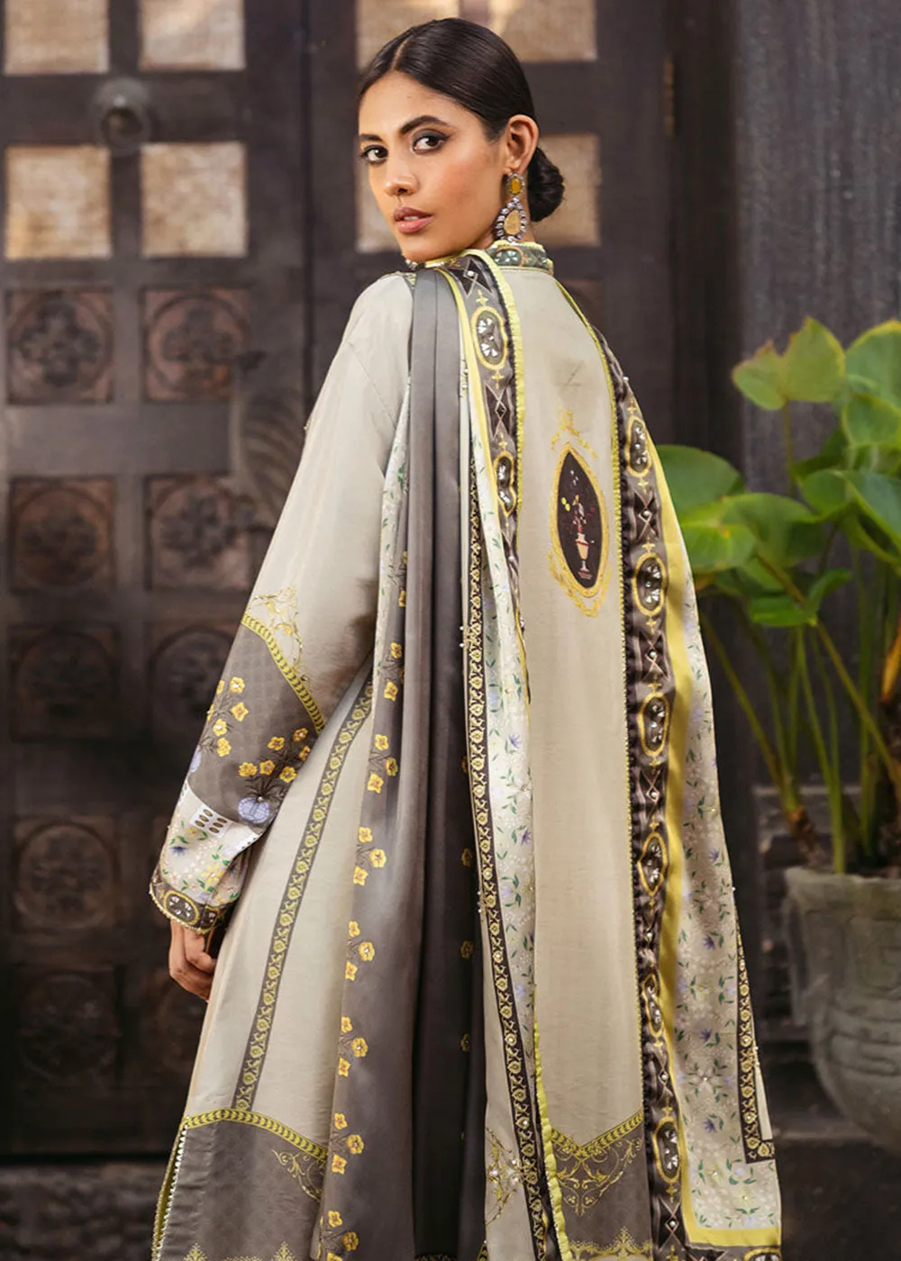Nirvana Unstitched Silk Edit '24 by Mushq | Chestnut