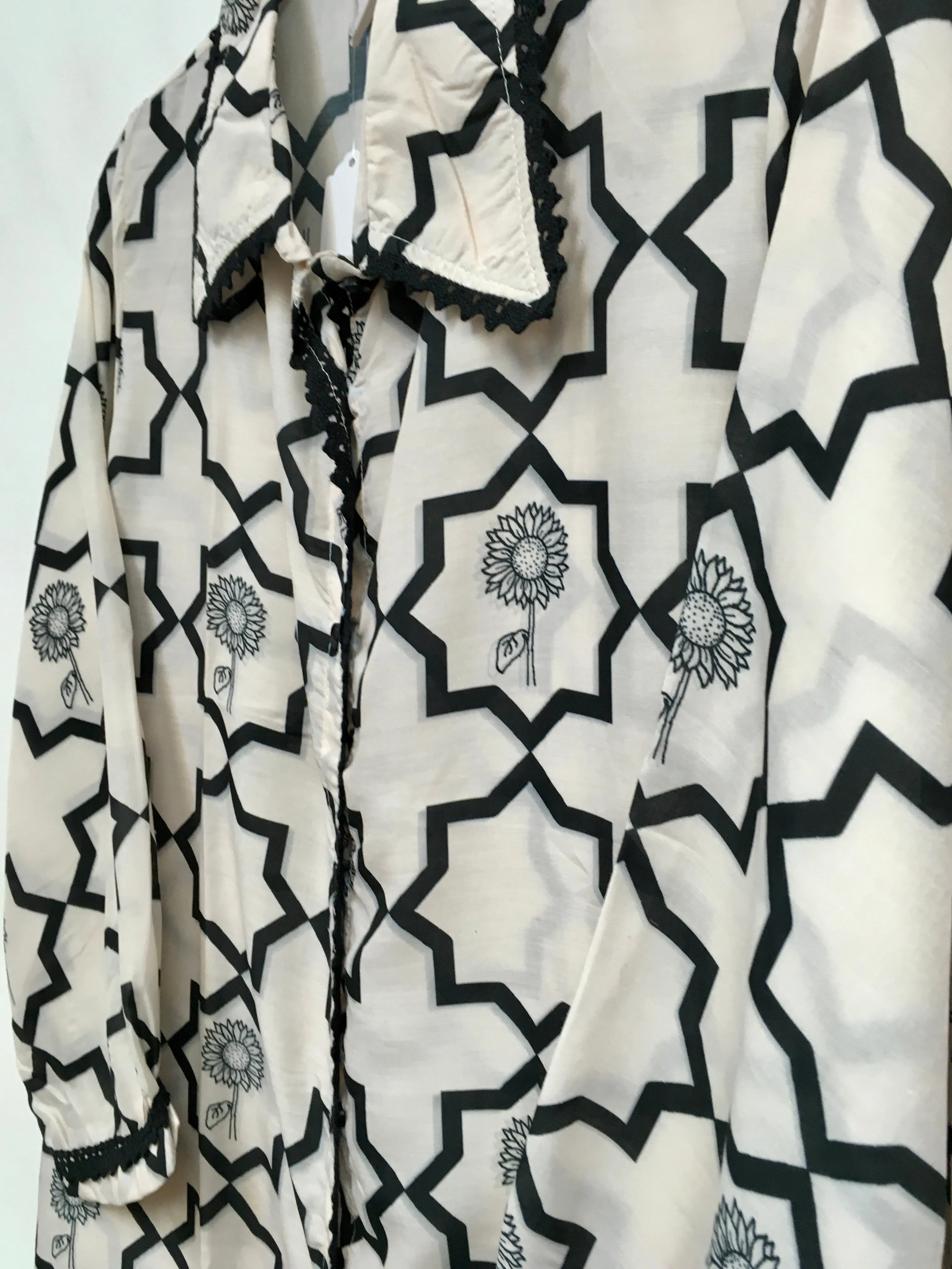 RBD045- Pure muslin geometrical print co-ord in black and white suit.