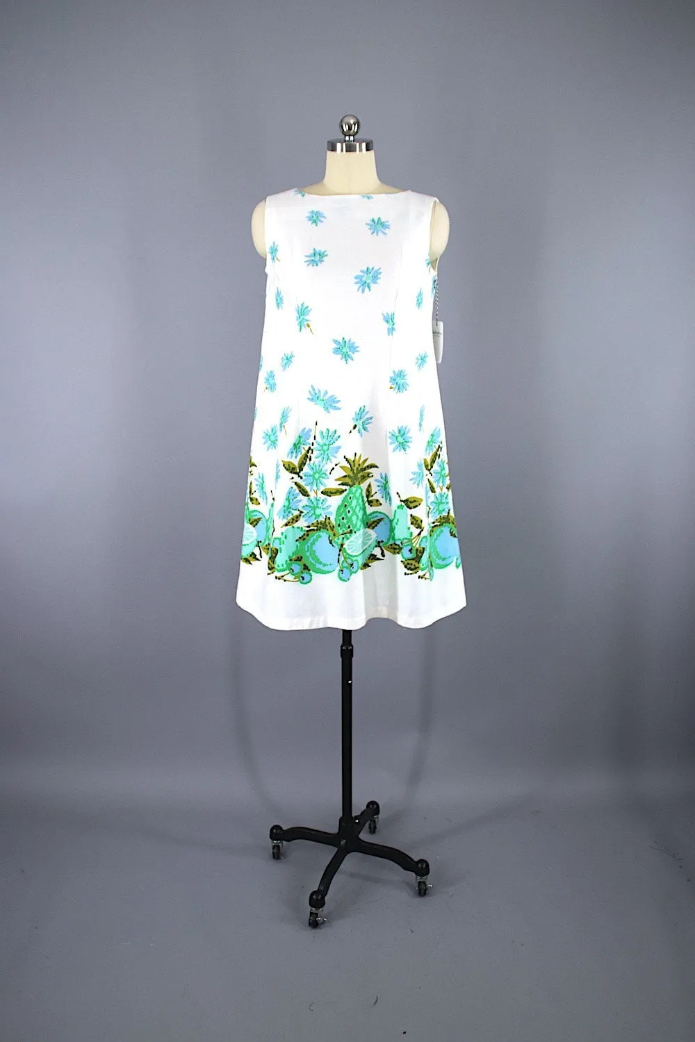 Vintage 1960s Hawaiian Pineapple Print Dress
