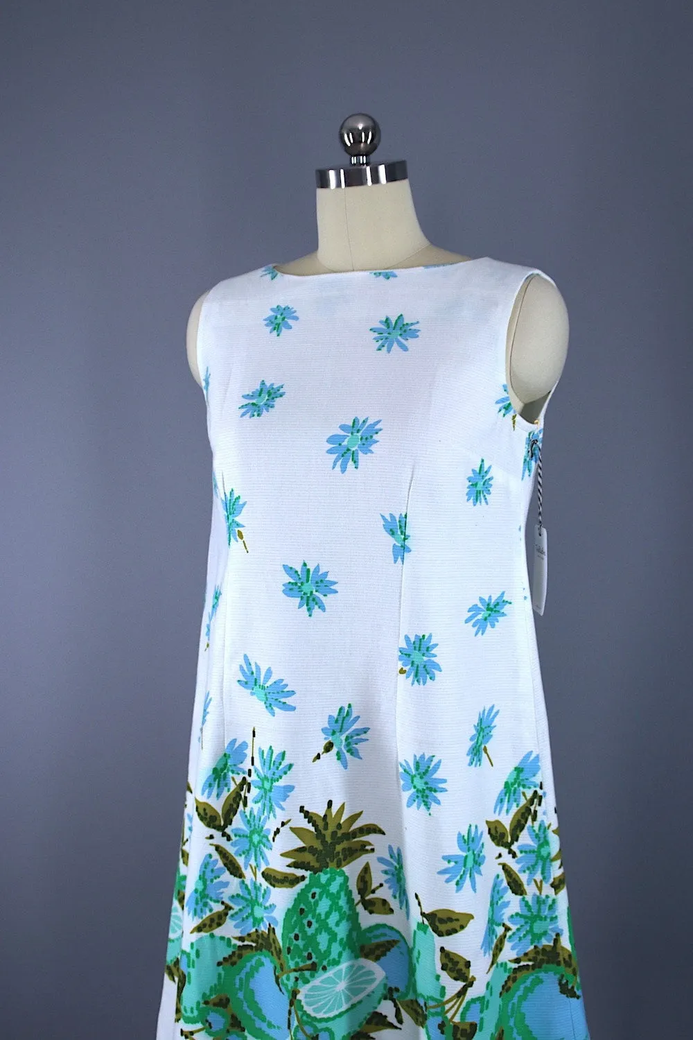 Vintage 1960s Hawaiian Pineapple Print Dress